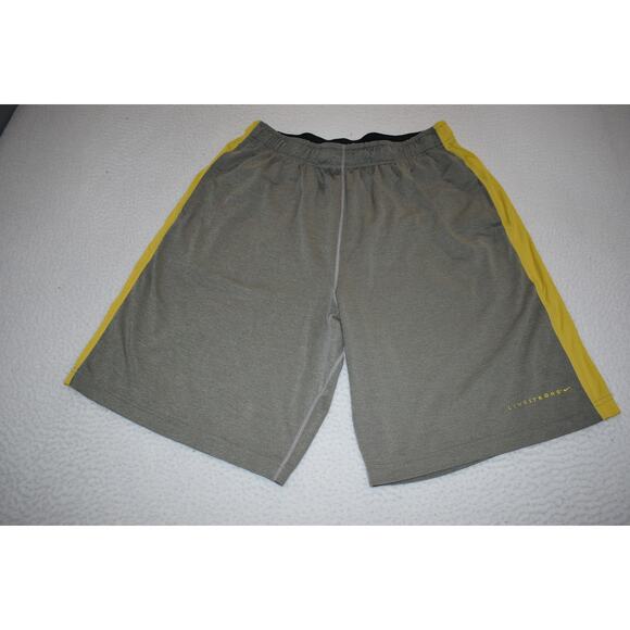 Nike Gym Shorts LiveStrong Running Mens Size Large With Pockets Performance - Picture 2 of 7
